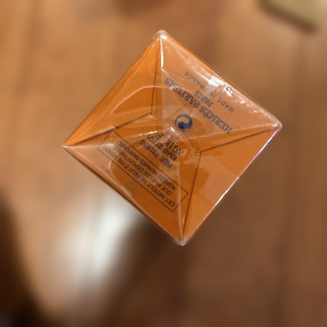 香水(女性用) Hiris Eau de Toilette 100mL