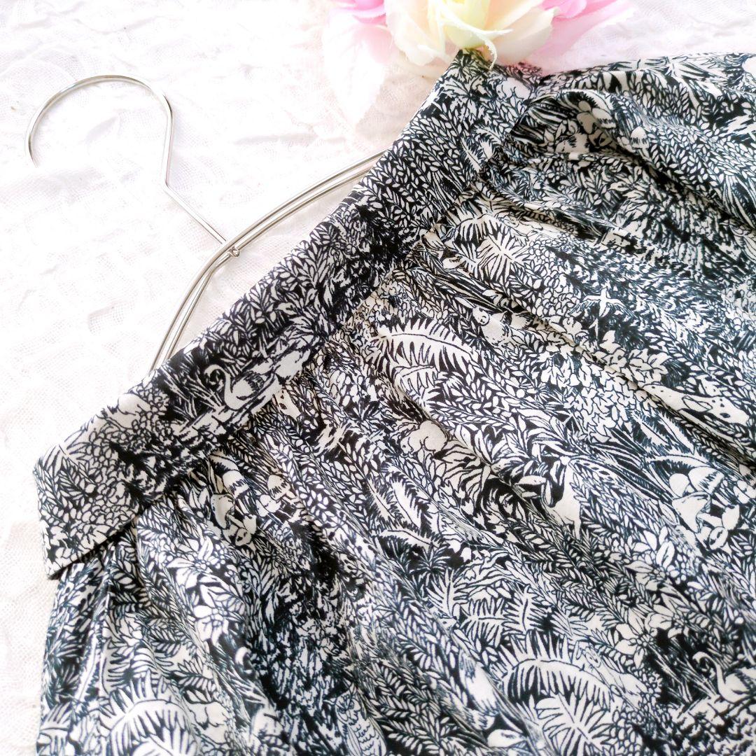 【美品】j.sloane　チビ襟ブラウス　アニマルフォレスト　総柄