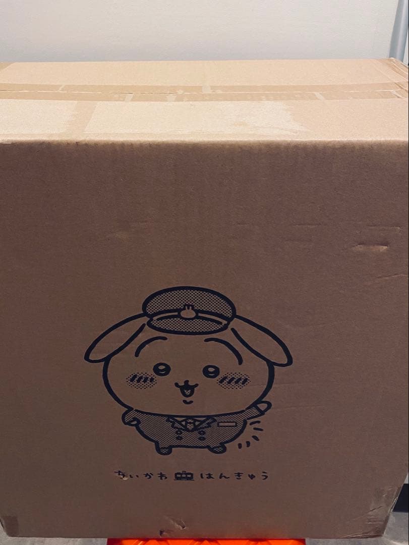 ちいかわ　阪急電車　BIGぬいぐるみ　うさぎ