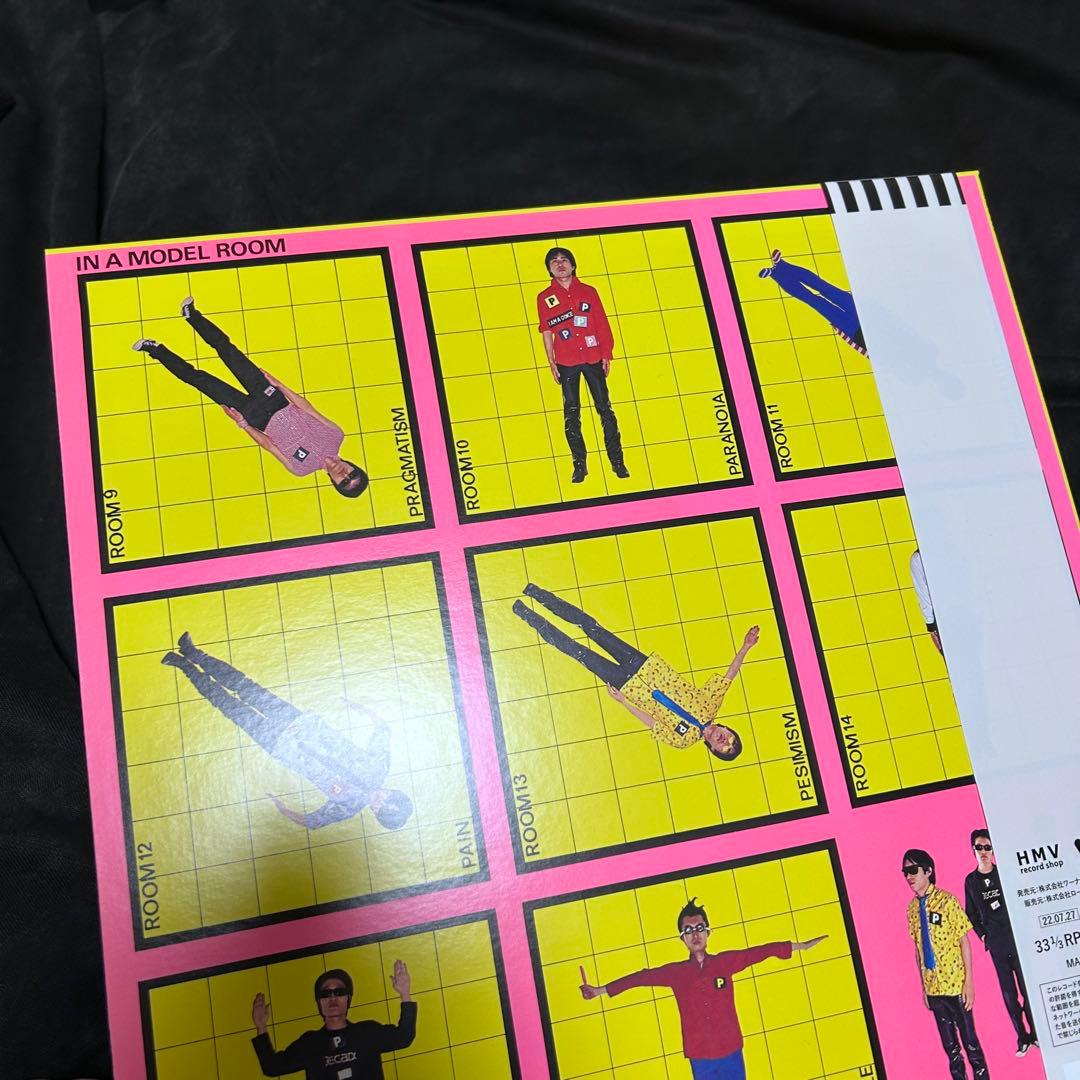 P-MODEL IN A MODELROOM レコード