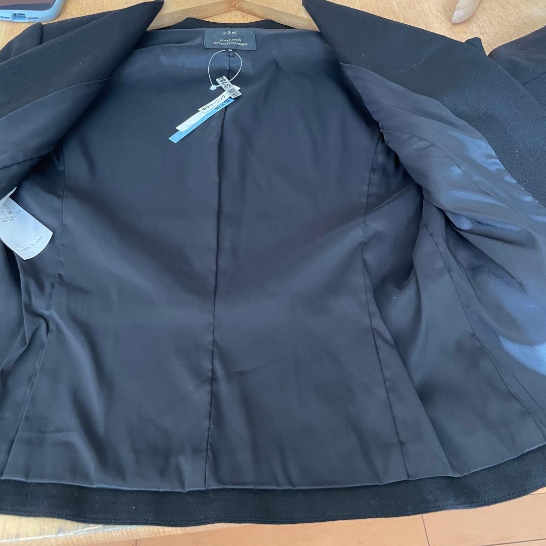 クリーニング済み！23区　Vネックノーカラージャケットスカートスーツ38