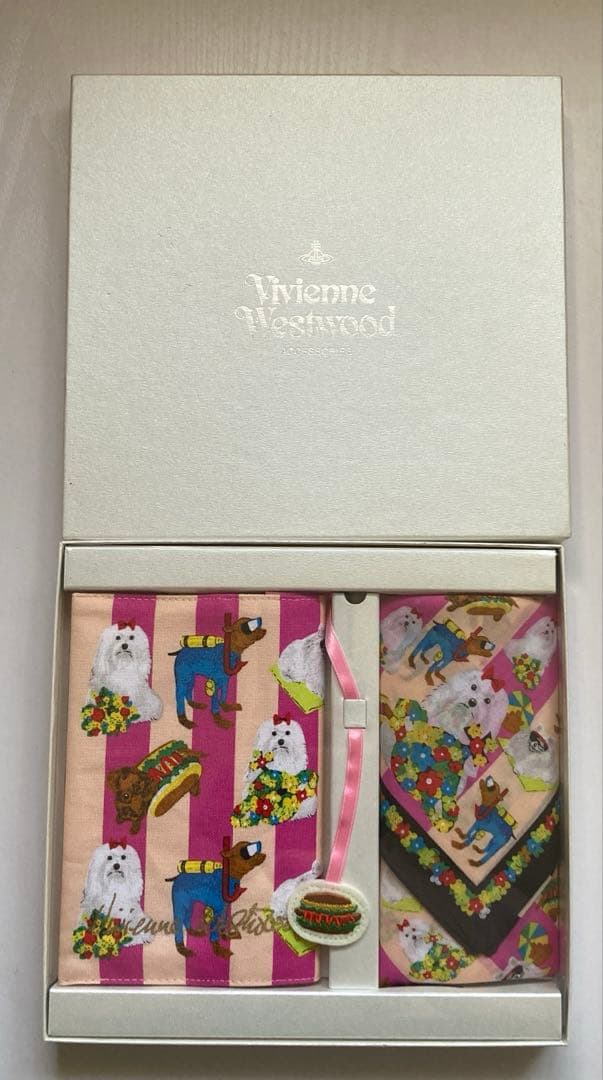 ヴィヴィアンウエストウッド　犬柄　ブックカバーハンカチセット　　未使用