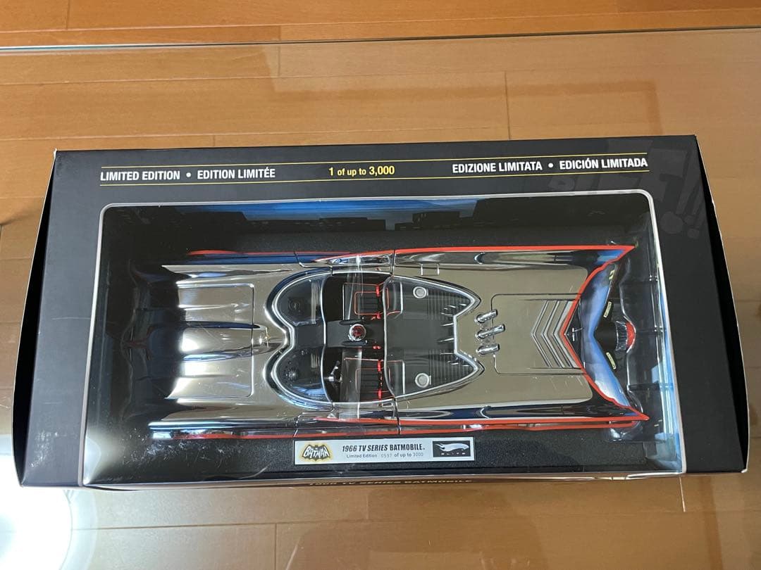 1/18 MATTEL バットモービルTVシリーズ1966 クローム