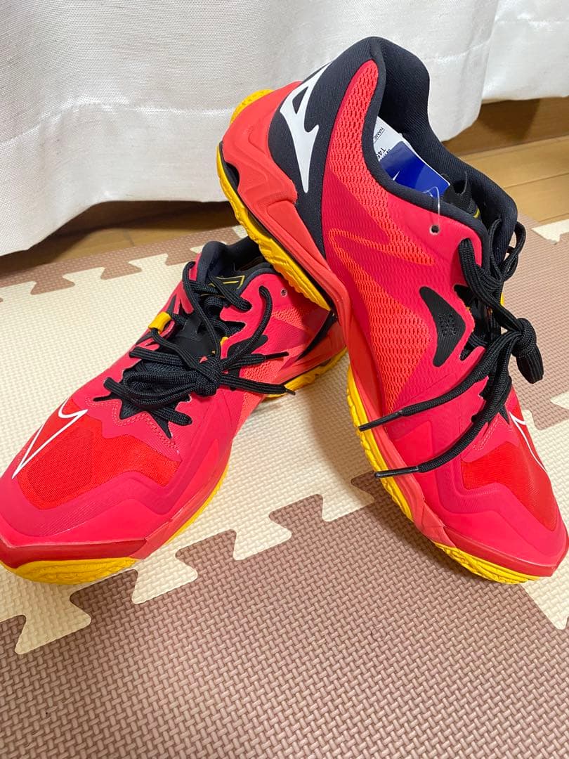 【美品】ミズノ ウェーブライトニングZ8 バレーボールシューズ