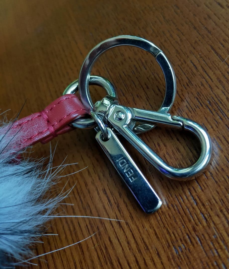 フェンディ　FENDI バグズモンスター　バッグチャーム リュック　赤