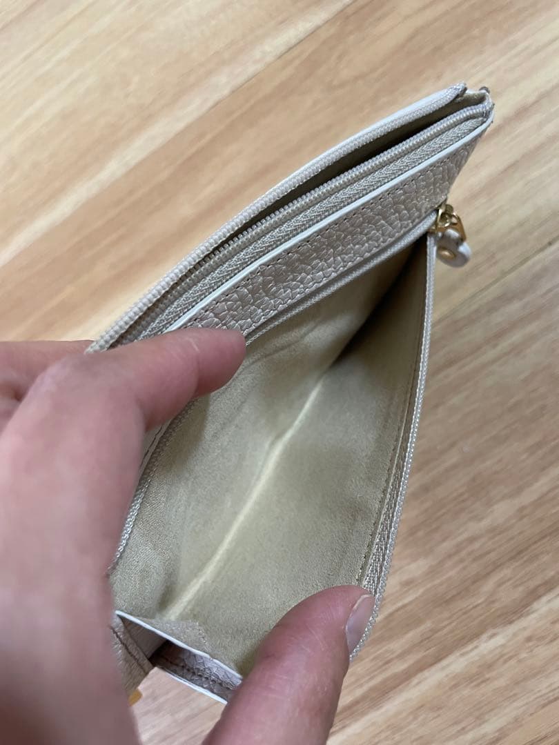 ATAO スリモ ケリー アイビスホワイト 長財布 ファスナー付き