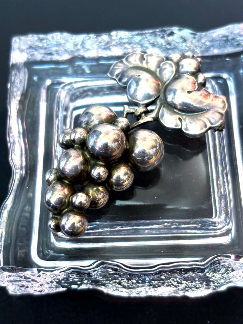 G*a様   217B ぶどう 葡萄 ピンブローチ シルバ