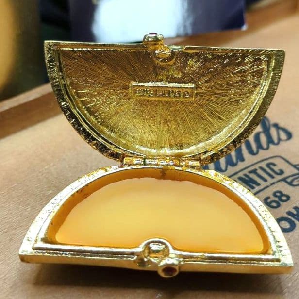 エスティローダー 練り香水 ソリッドパフューム スイカ 小物入れ 専用の箱付き