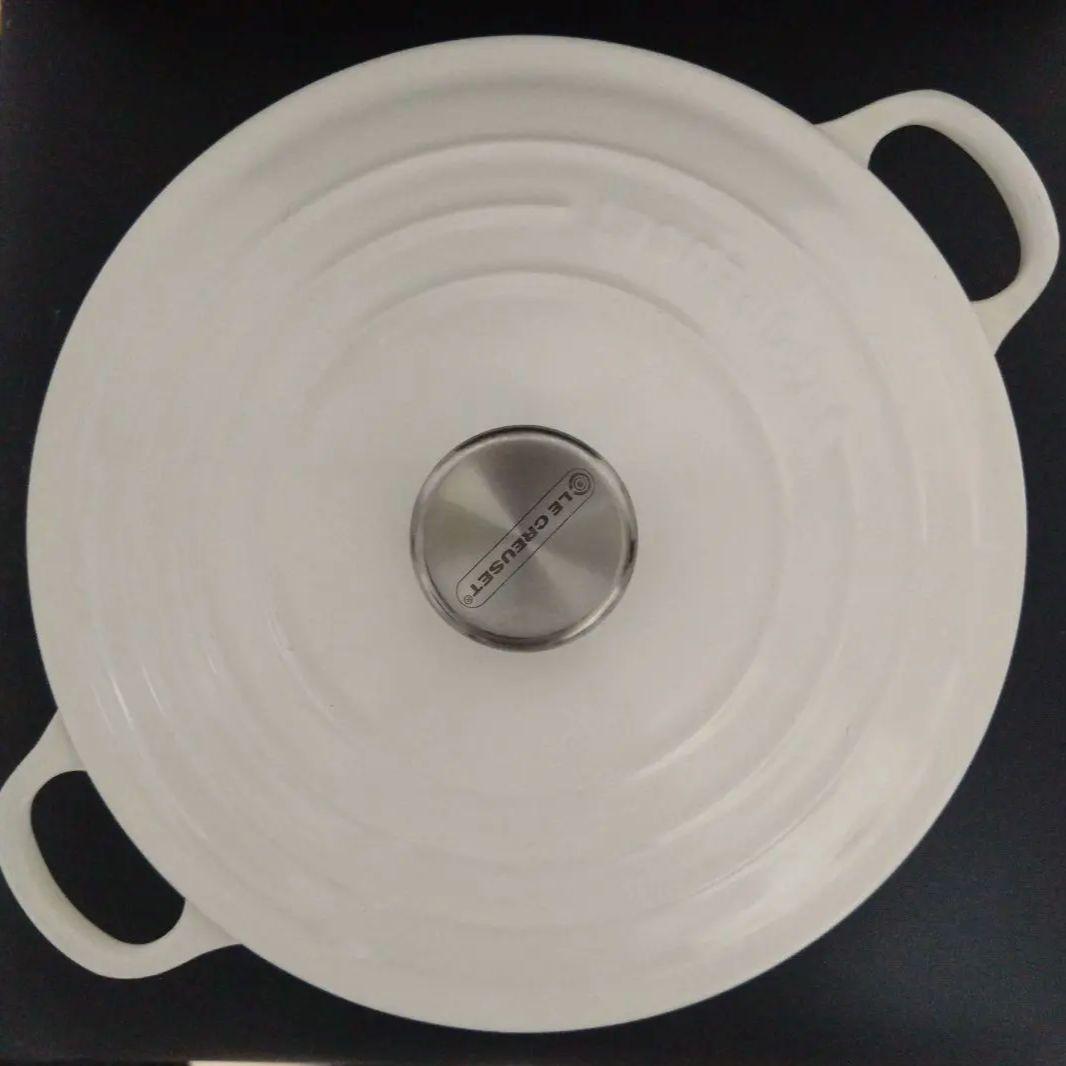 LE CREUSET ココット・ロンド 24㎝ ホワイト