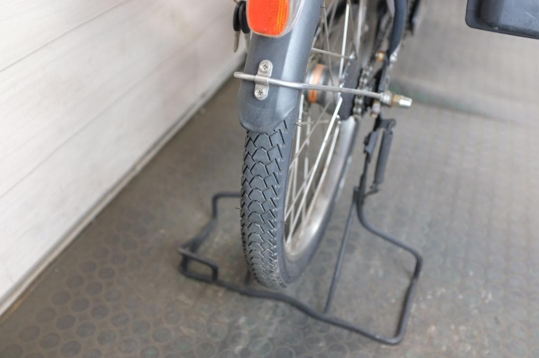 王*瓦様 パナソニック ギュット　20インチ　3段　6.6Ah（5点灯）充電器あ