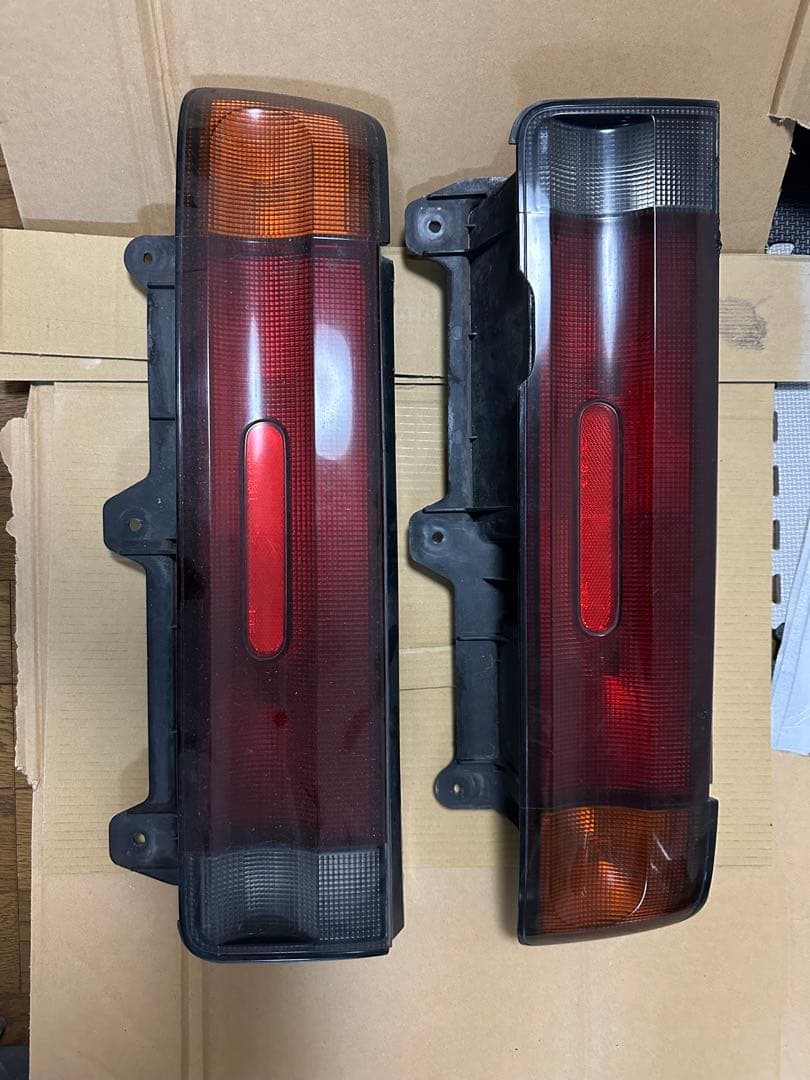 y31シーマ 純正テールランプ
