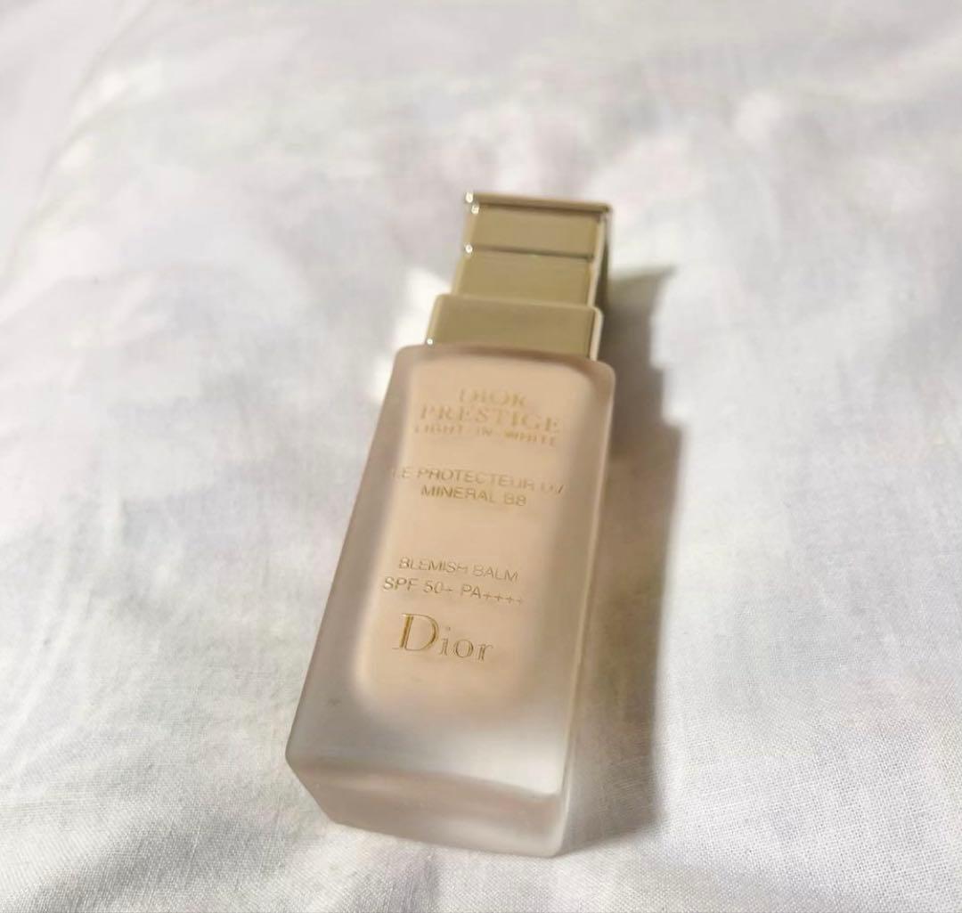 Dior プレステージ ホワイト ル プロテクターUVミネラル BB 00