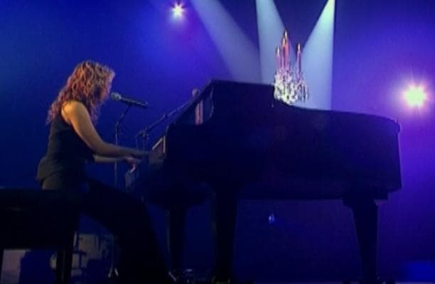 ララ・ファビアン素敵な魅力ライヴDVD-1P［LIVE 2002］