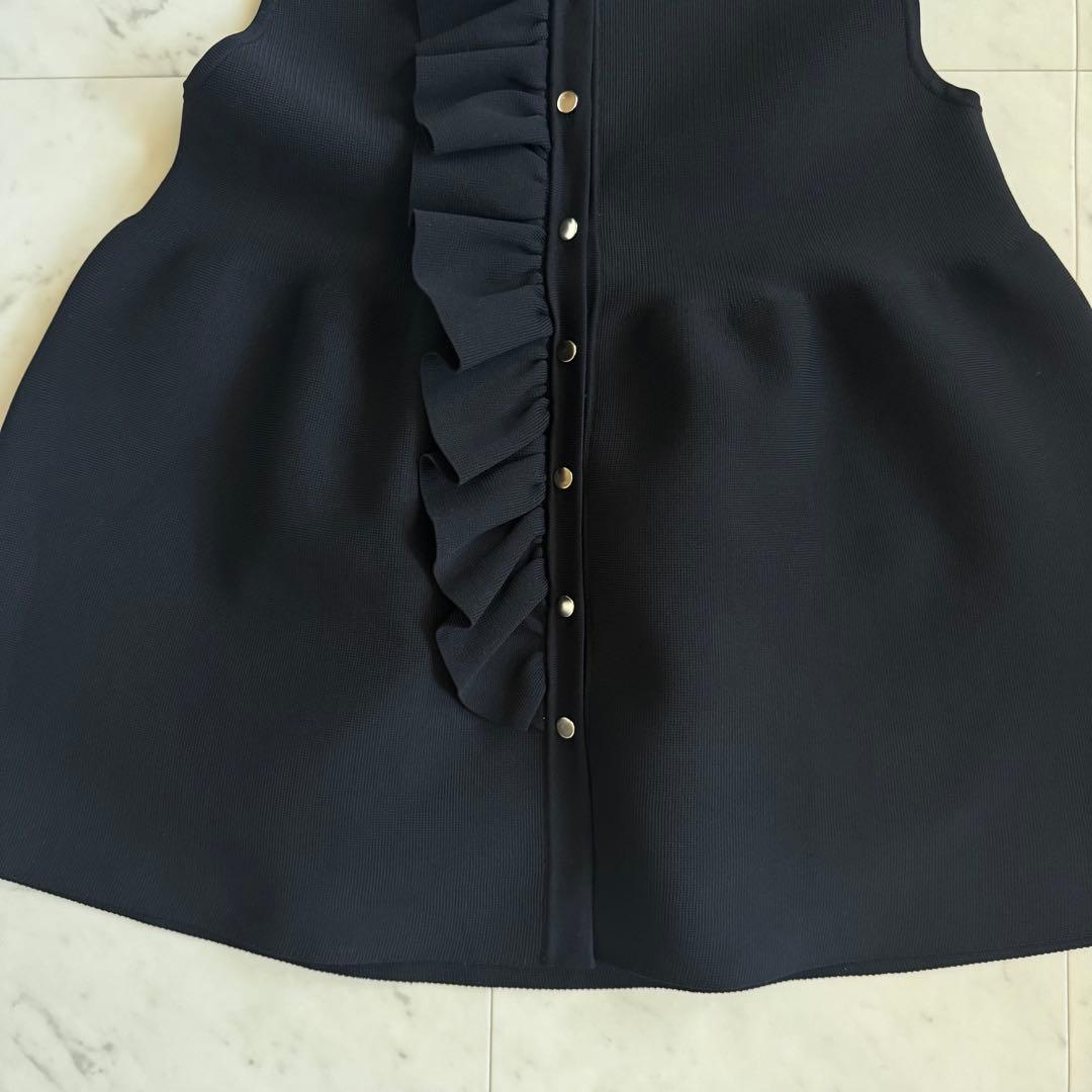美品　人気　ユナイテッドアローズ　ニットフリルベスト　ジレ　ブラック