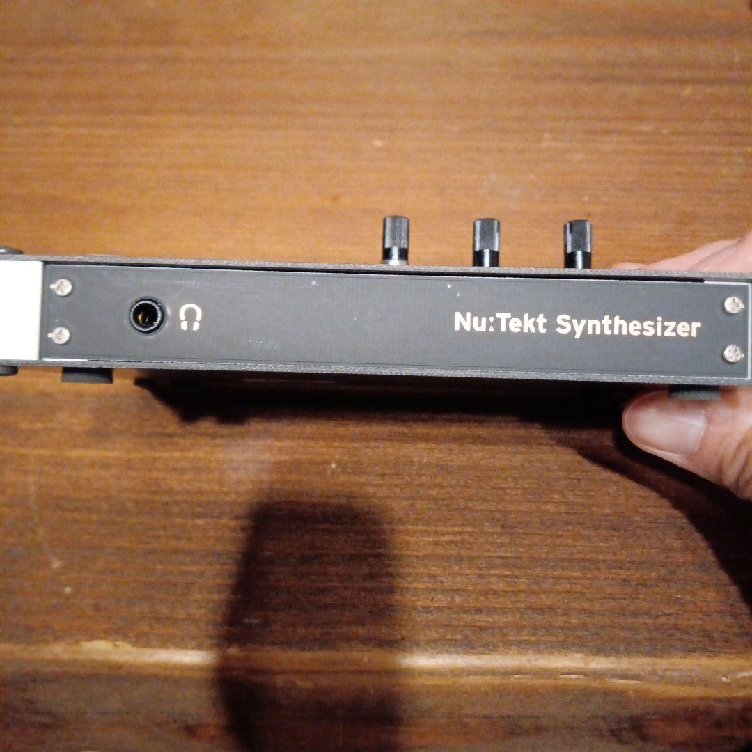 KORG Nu:Tekt Synthesizer 25キー