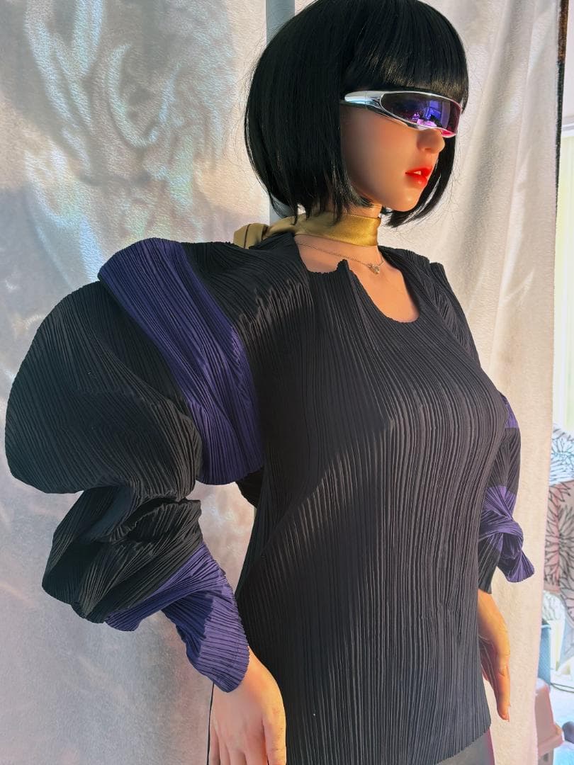 [超希少] ISSEY MIYAKE 平面 二次元 変形 ボーダー入りプリーツ