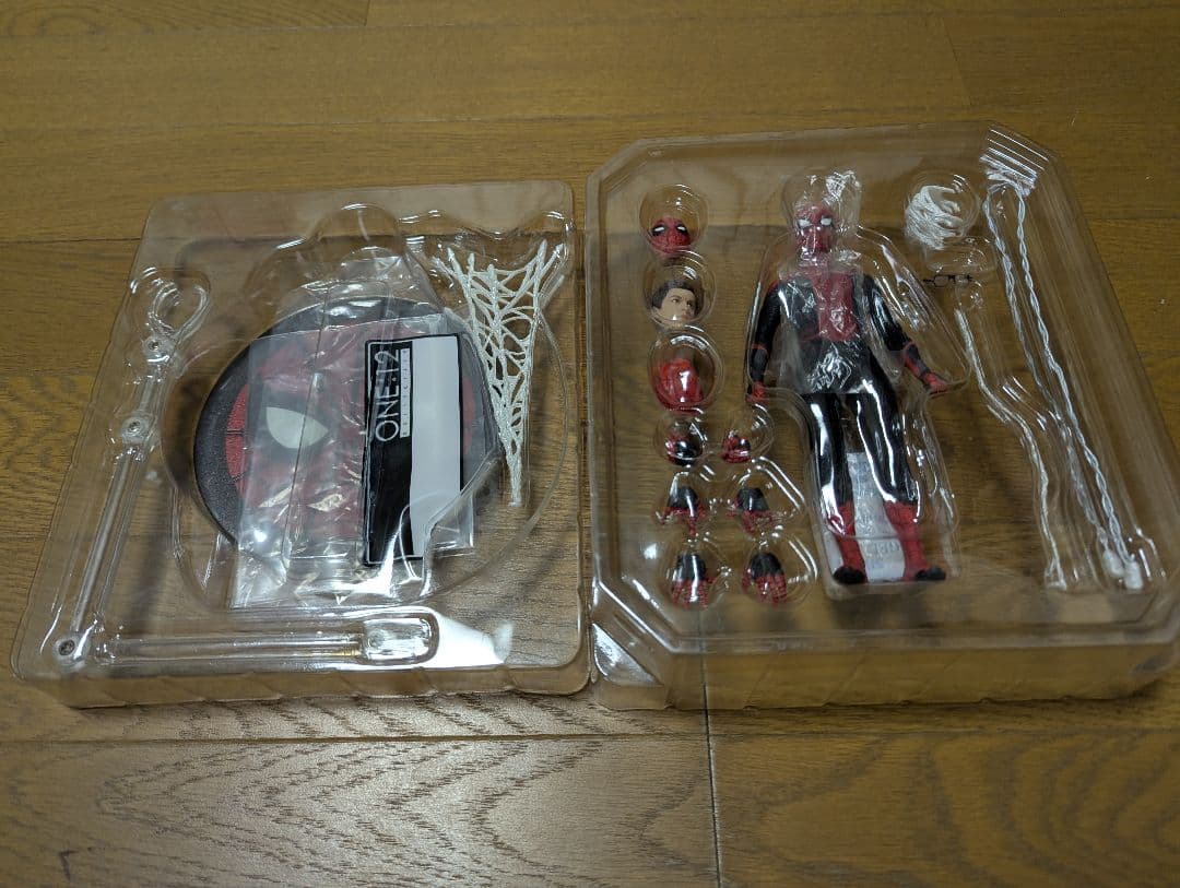 xxxa　MEZCO ONE 12 コレクティブ スパイダーマン1/12