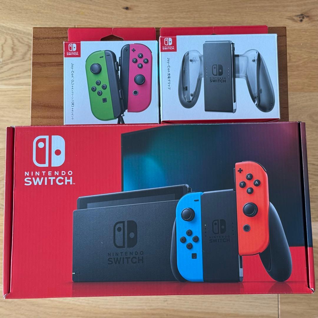 Nintendo Switch 本体 / Joy-con / 充電グリップ