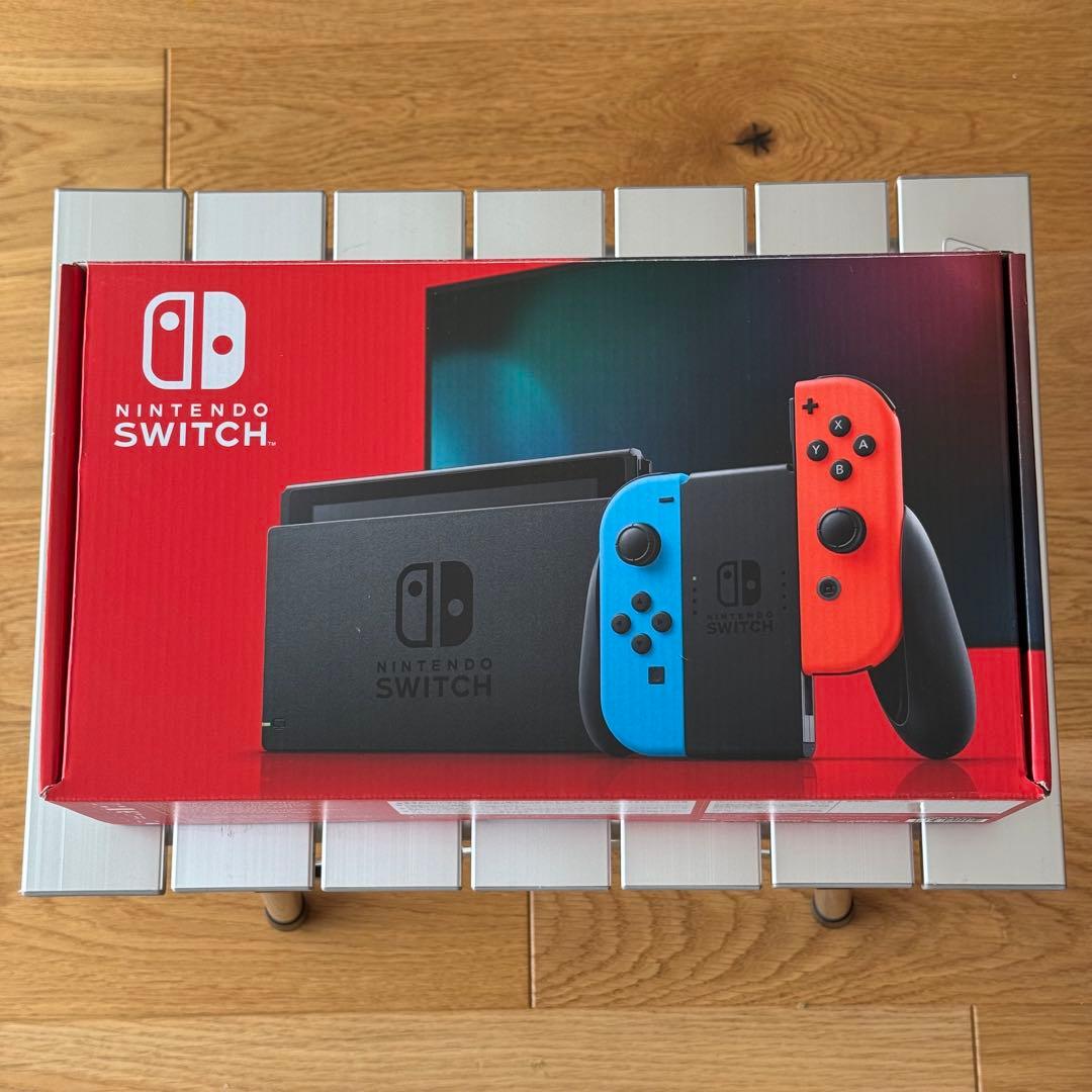 Nintendo Switch 本体 / Joy-con / 充電グリップ