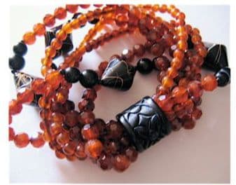 新品未使用　ANGELA CAPUTI ブラウンのゴムバングル