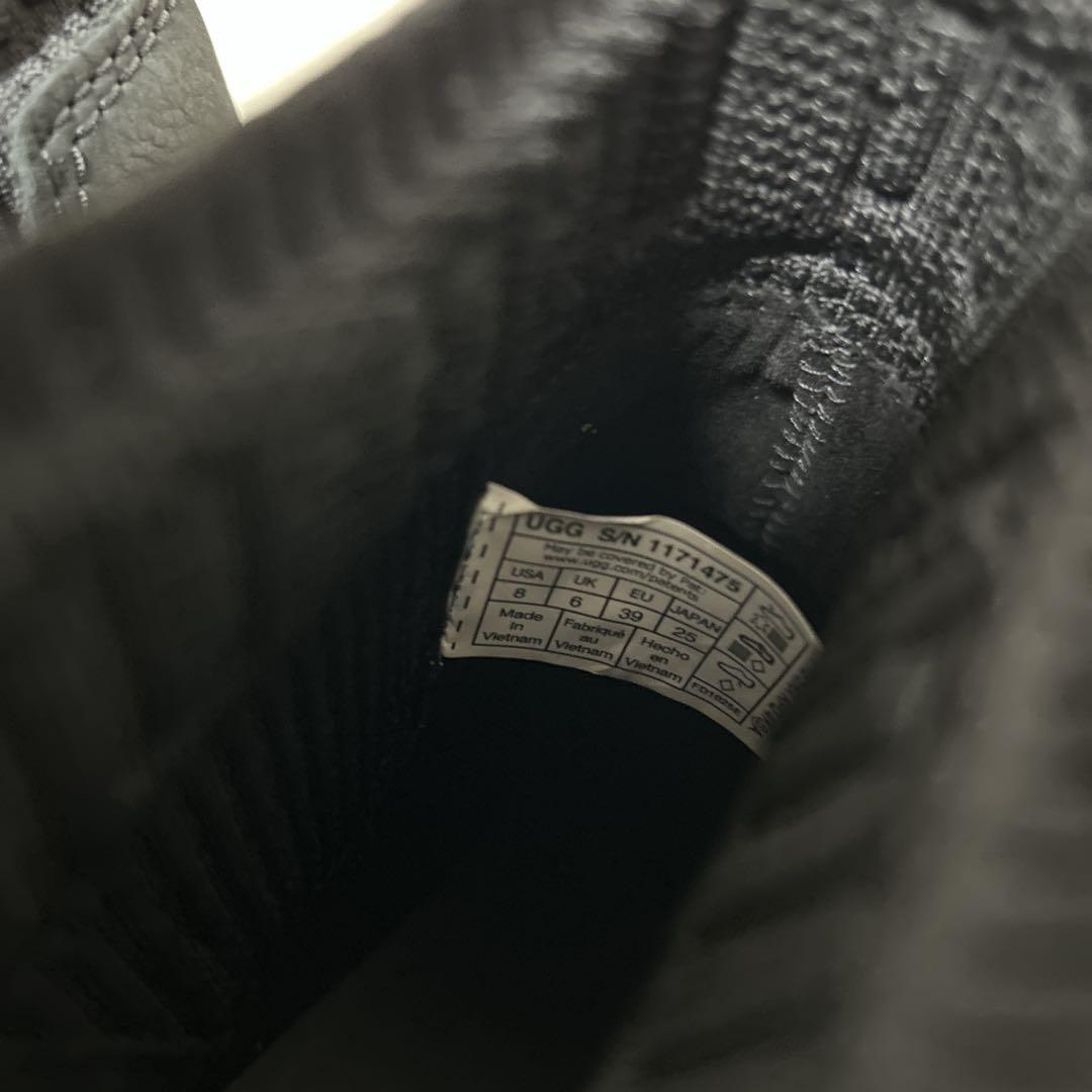 新品 UGG モクシー チェルシー Moxy Chelsea 厚底ブーツ