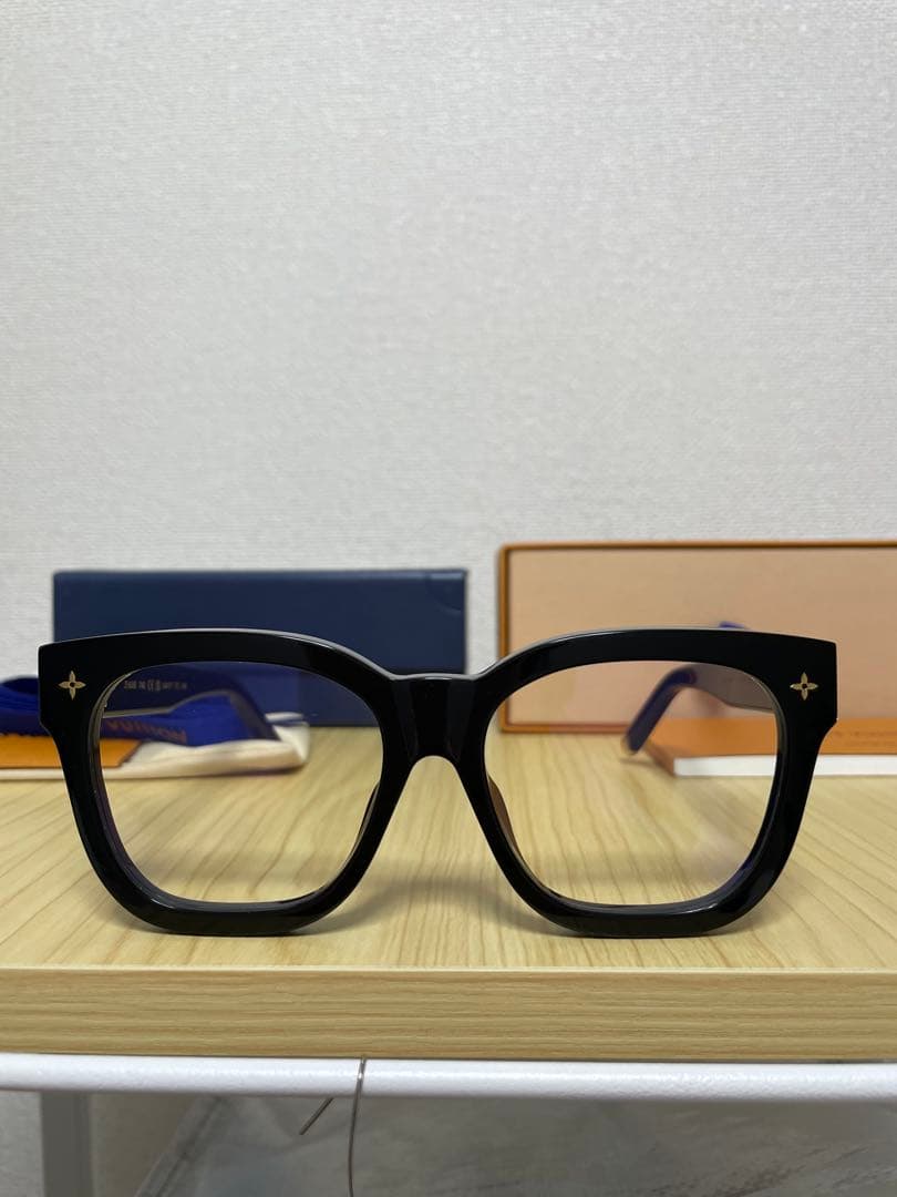 ルイヴィトン　ブラック スクエア型 メガネ