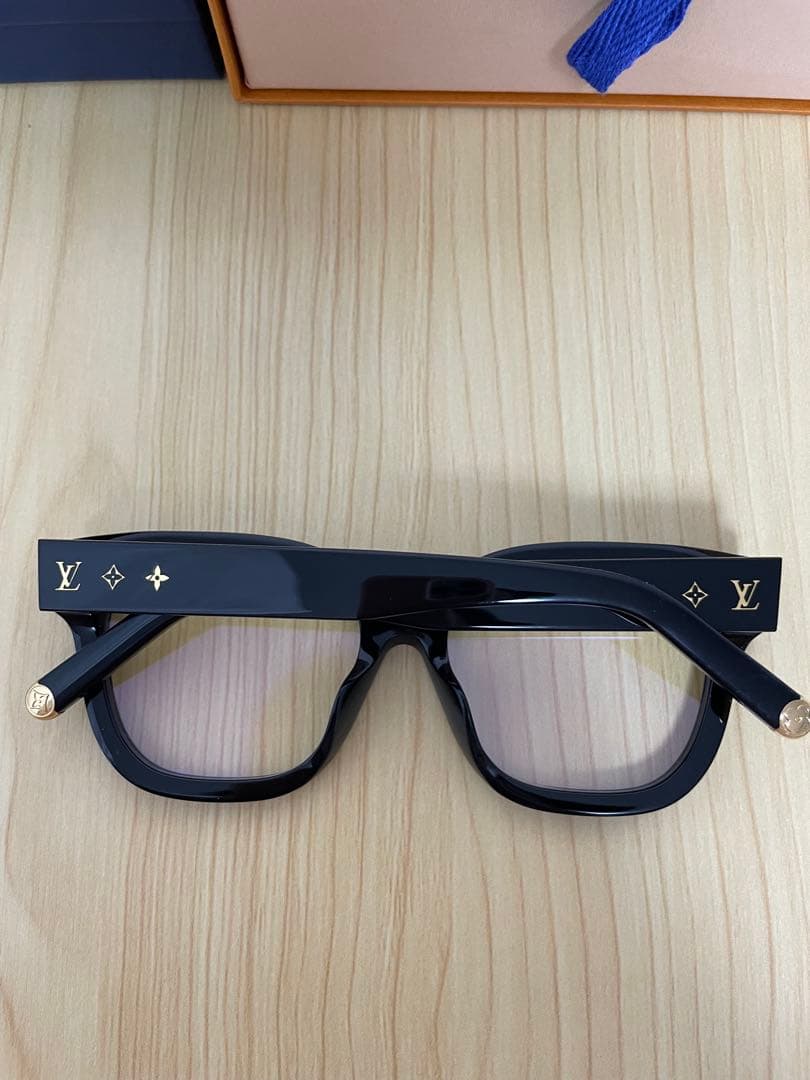 ルイヴィトン　ブラック スクエア型 メガネ