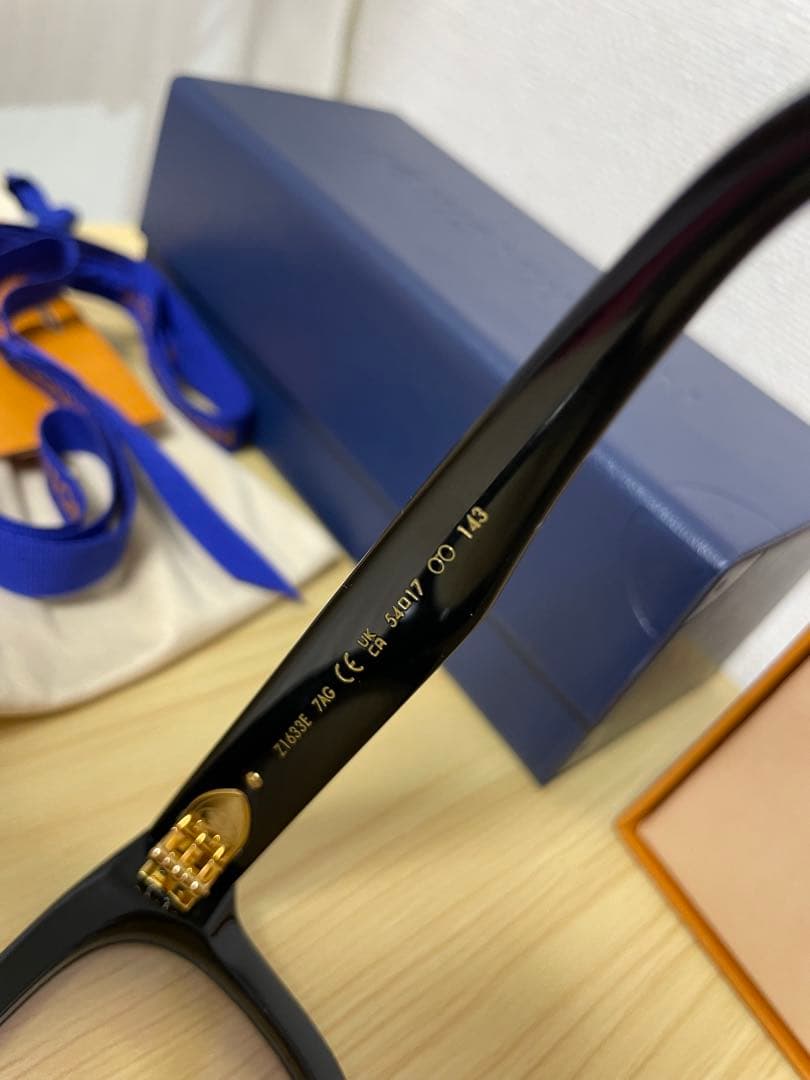 ルイヴィトン　ブラック スクエア型 メガネ