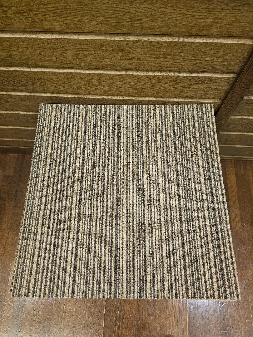 や*ま様 サンゲツ タイルカーペット 50×50cm 30枚