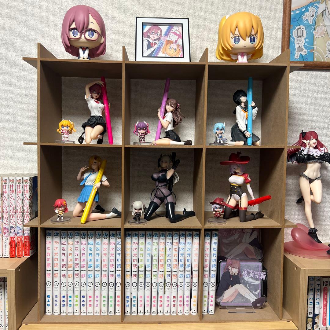 2.5次元の誘惑 漫画全巻フィギュアセット