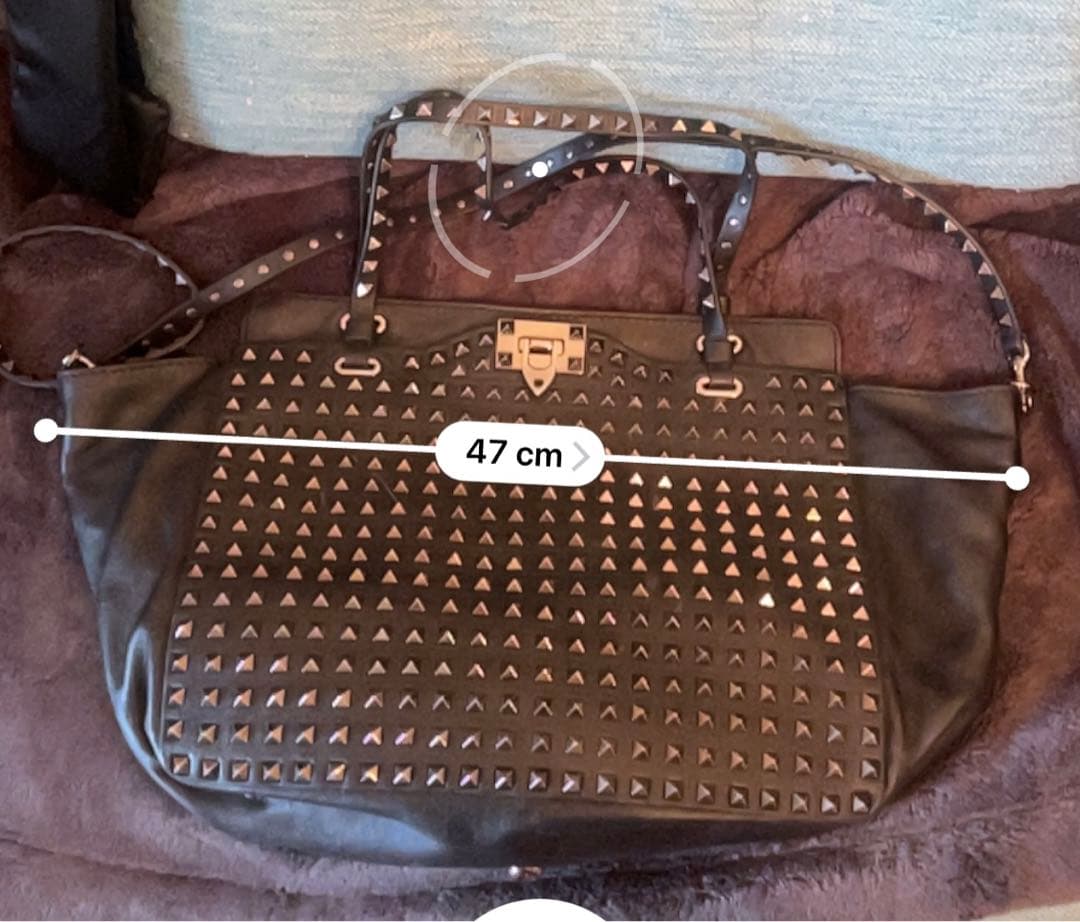 VALENTINO GARAVANI スタッズレザーバッグ