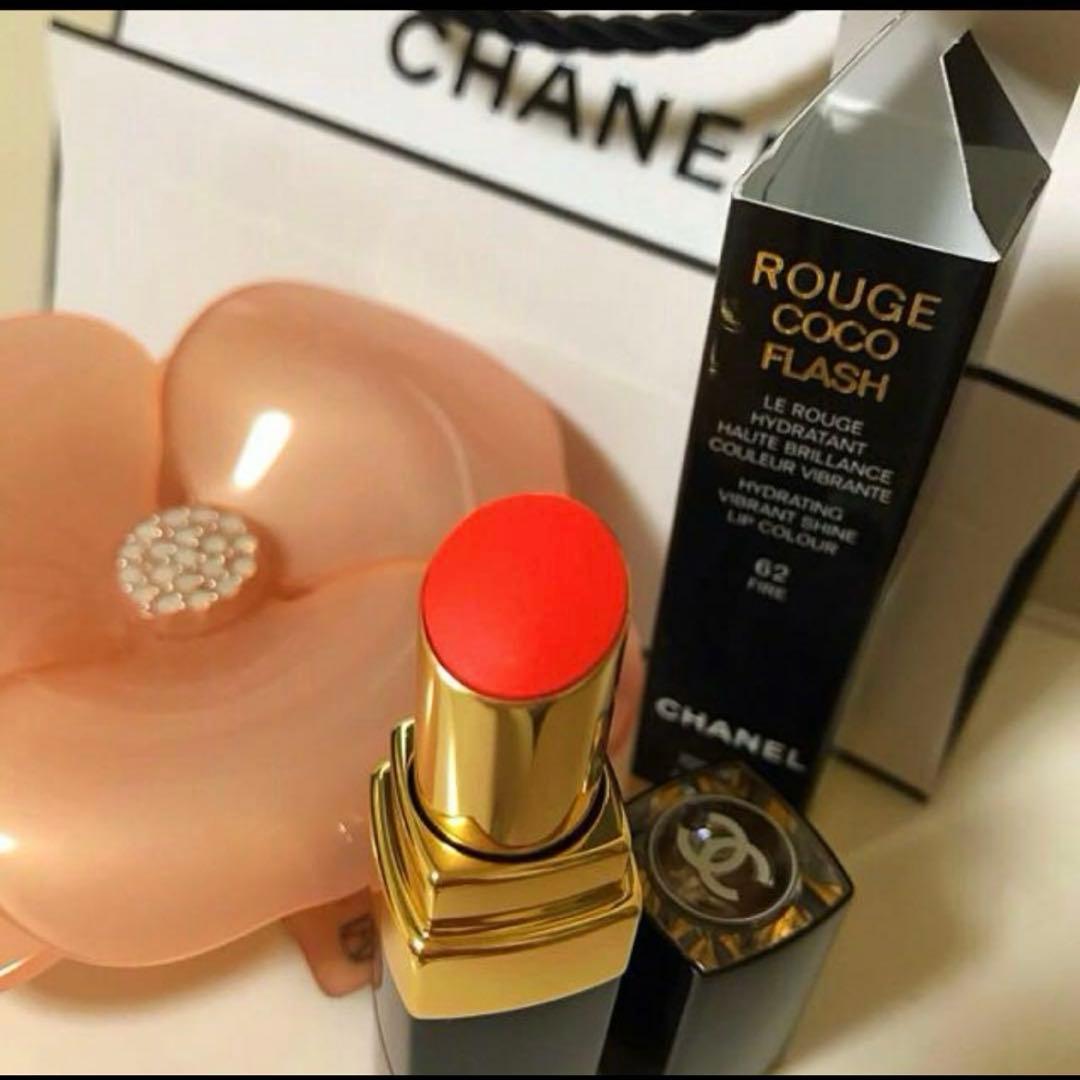 お取引き中　　限定色✨新品✨シャネル　口紅　ココフラッシュ 62