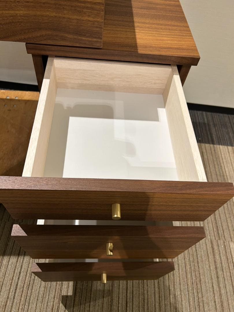 【りんご】展示品・未使用品 サイドチェスト付きドレッサーデスク ミラー無し