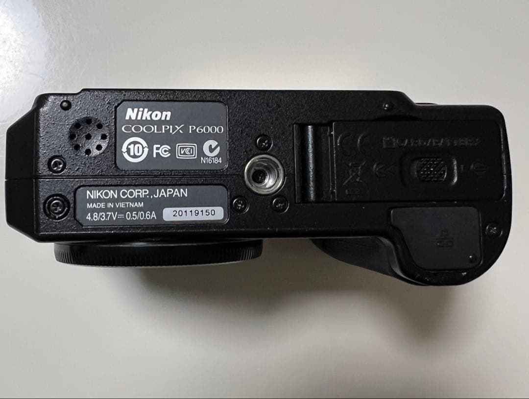 【美品】Nikon ニコン　COOLPIX P6000 デジタルカメラ