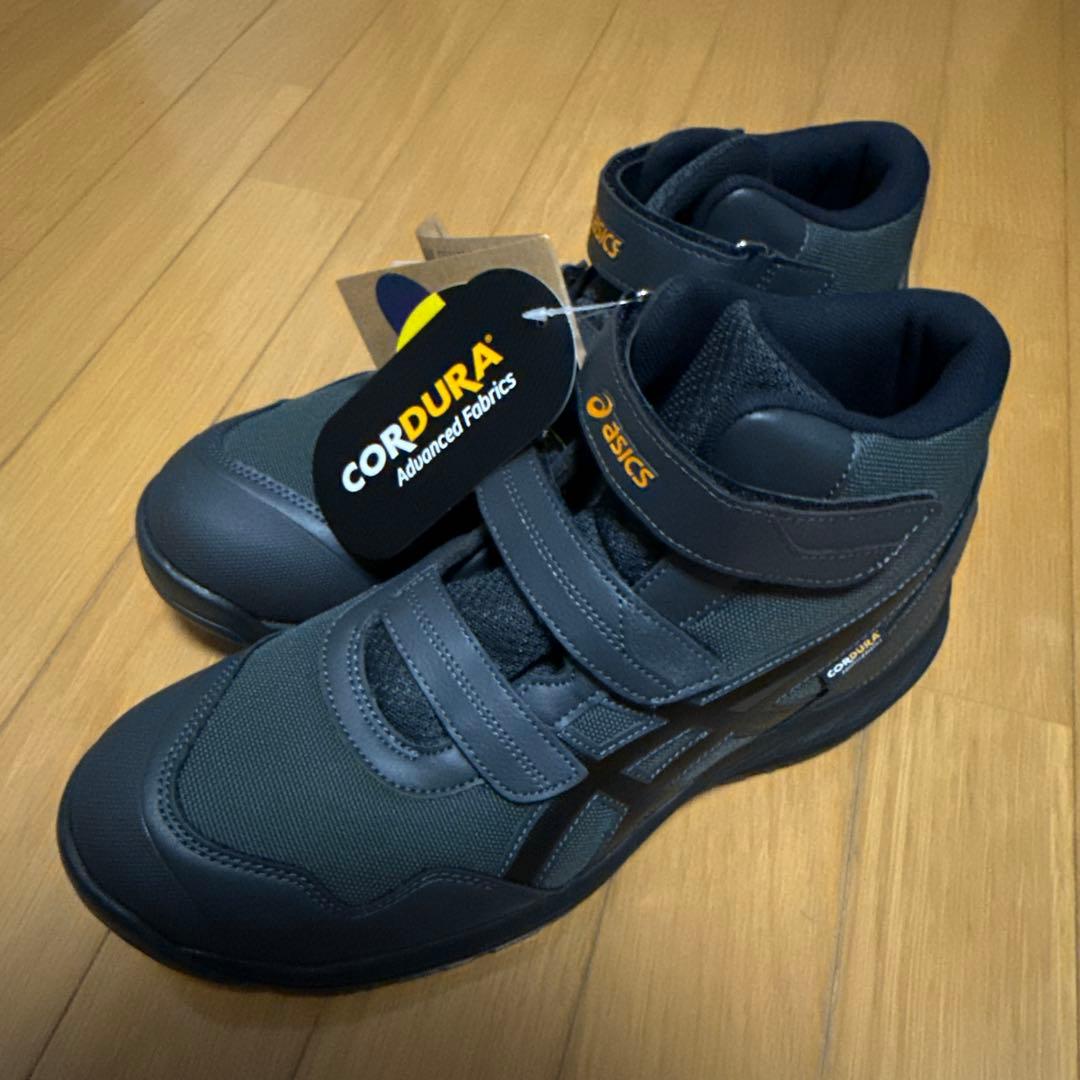 アシックス　CP216　TOUGH　2025AW 限定カラー 値下げしました。