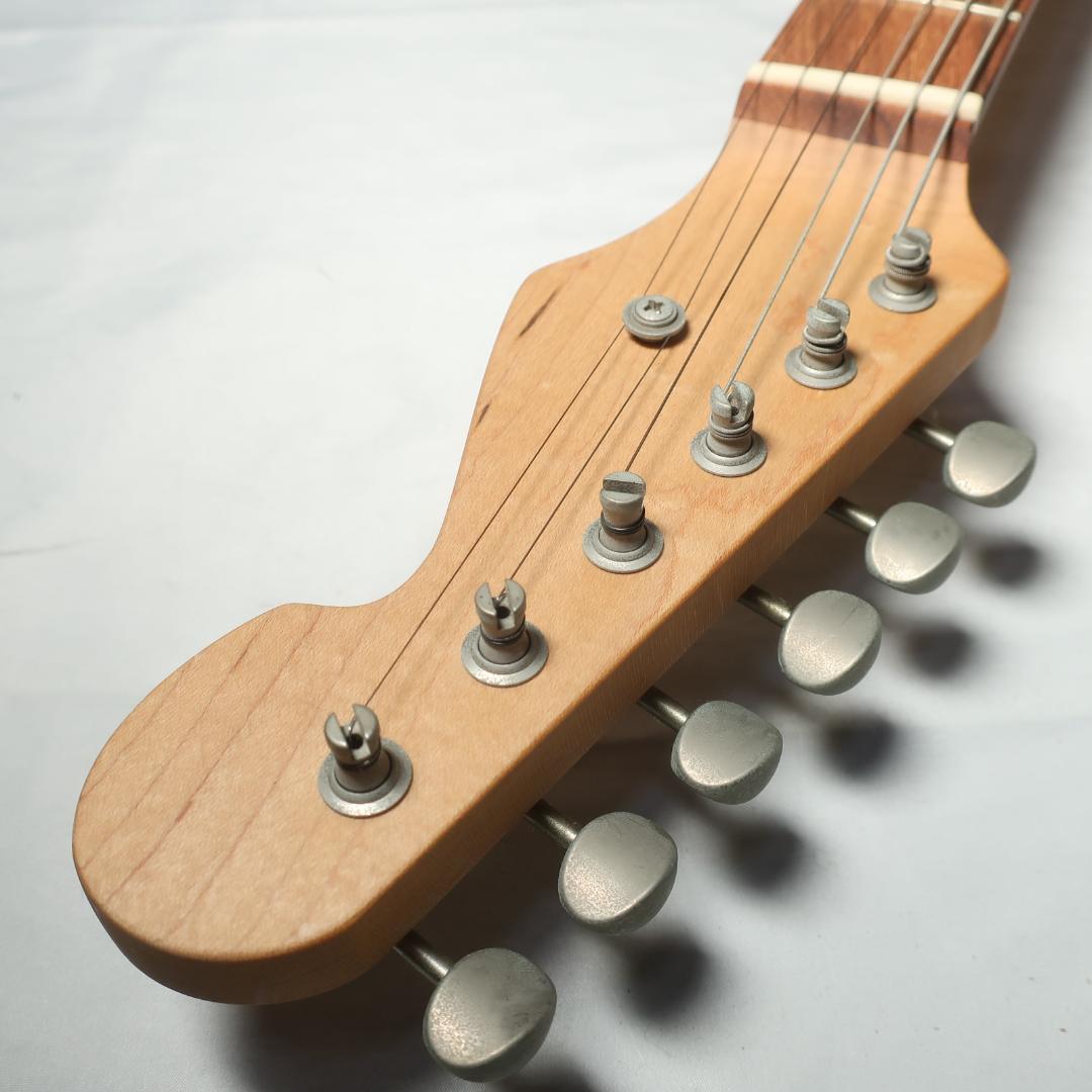 クルーソンデラックスペグ装備 キルスイッチ搭載 エレキギター ホワイト ケース付