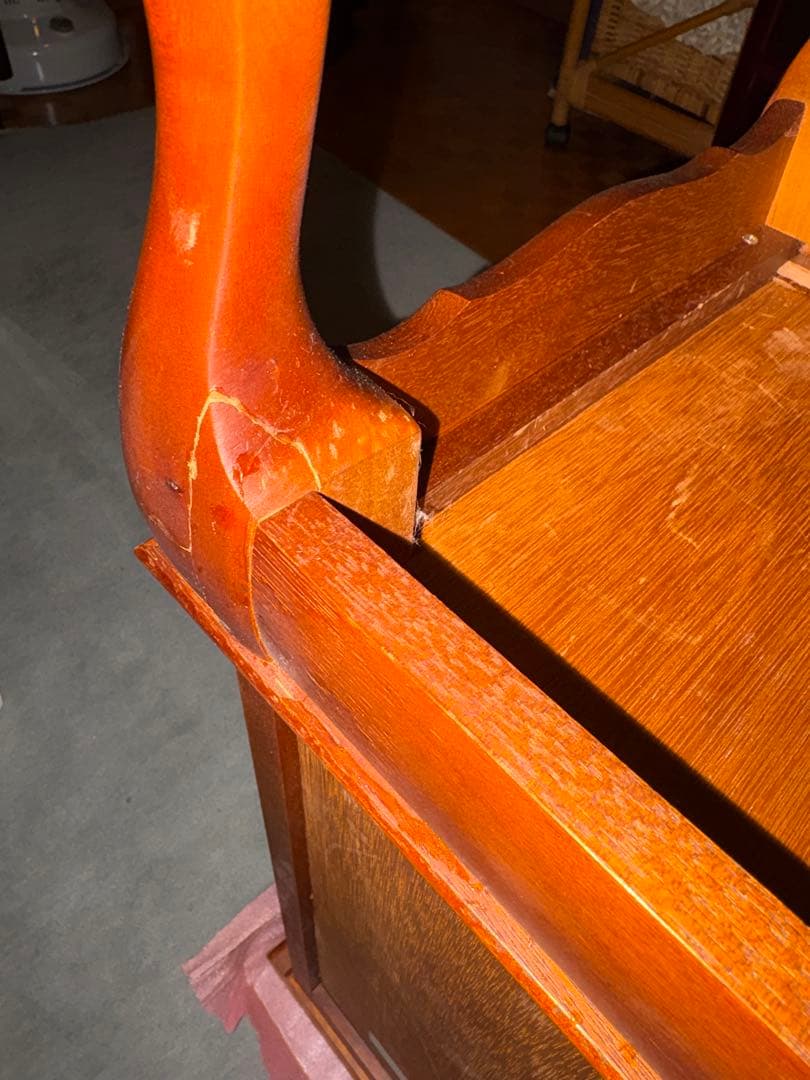 木製ダークブラウンキャビネット（訳あり）