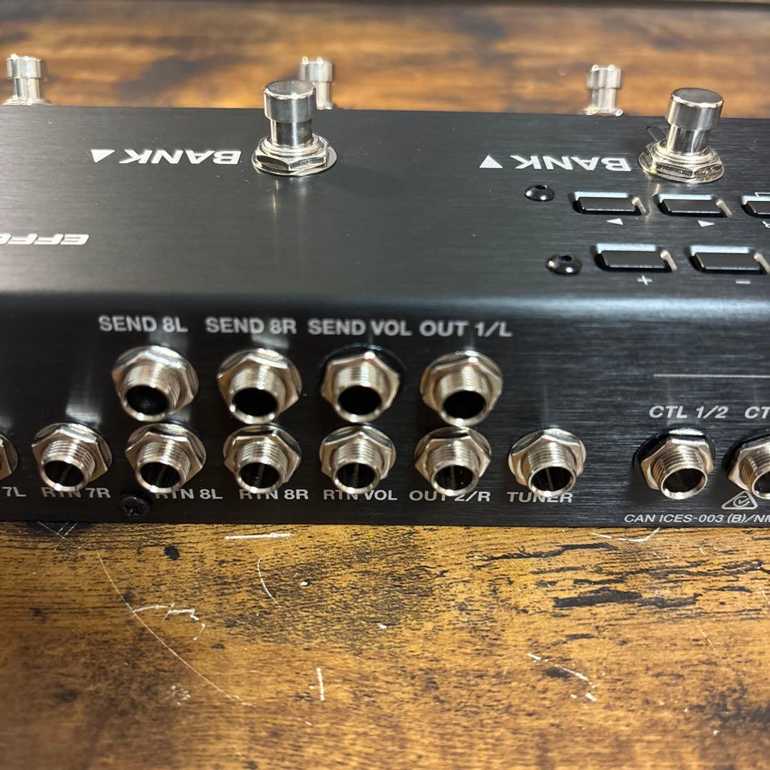 BOSS ES-8 スイッチャー