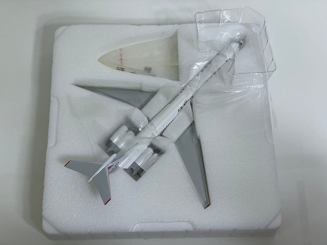 ヘルパ herpa 1/200 IL-62M AIR KORYO 高麗航空