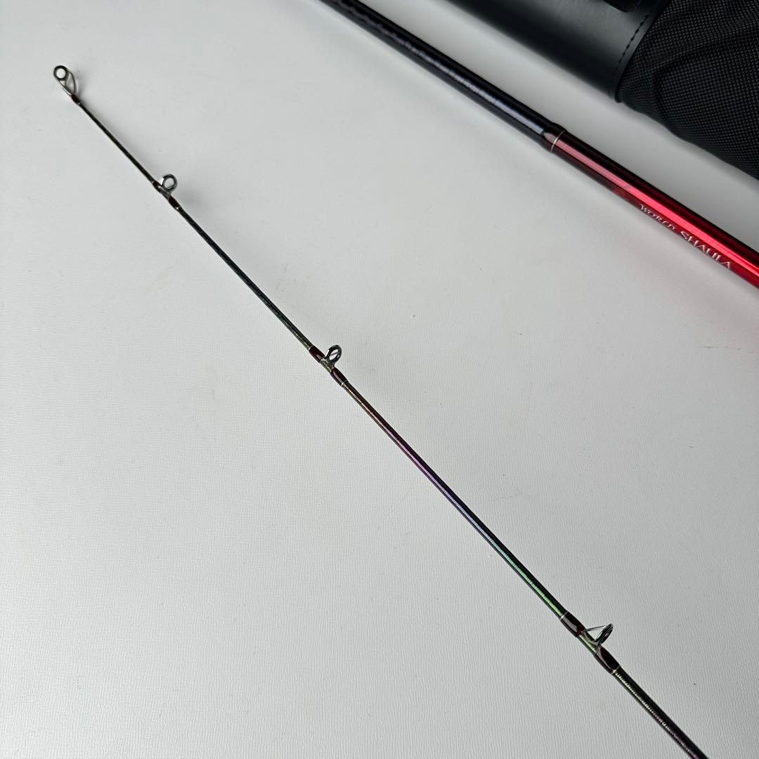 美品 ワールドシャウラ17114R-2 シマノ