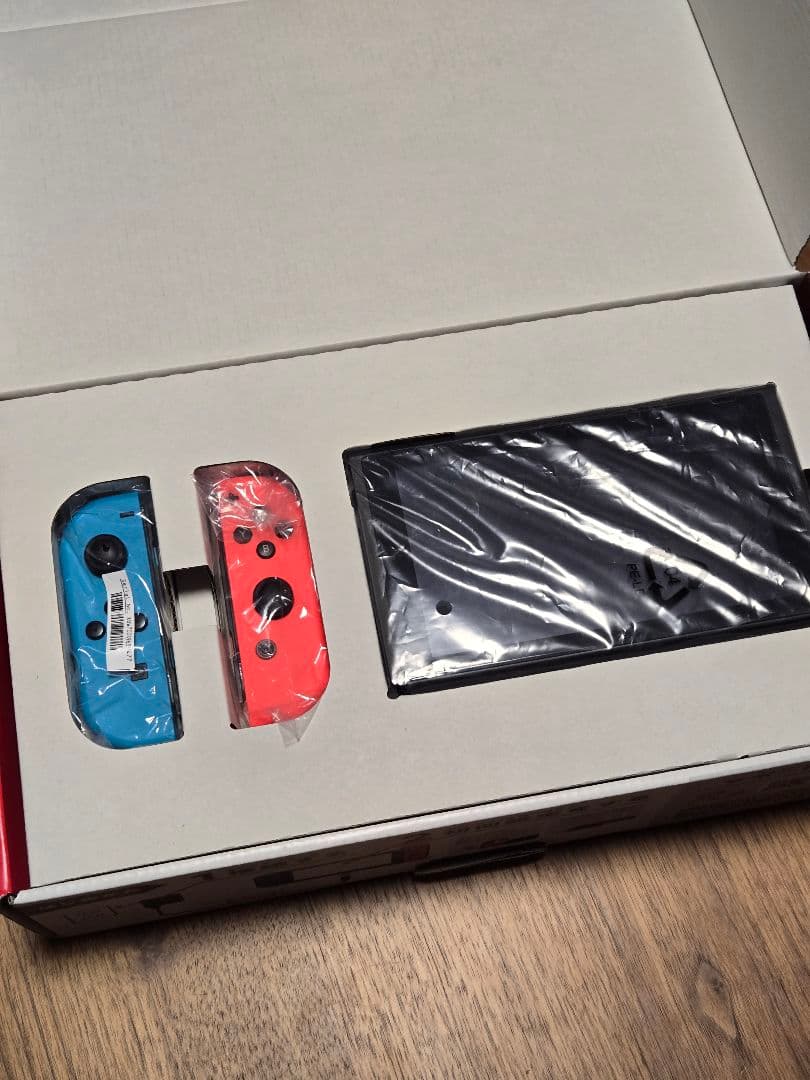 Nintendo Switch 本体 赤/青