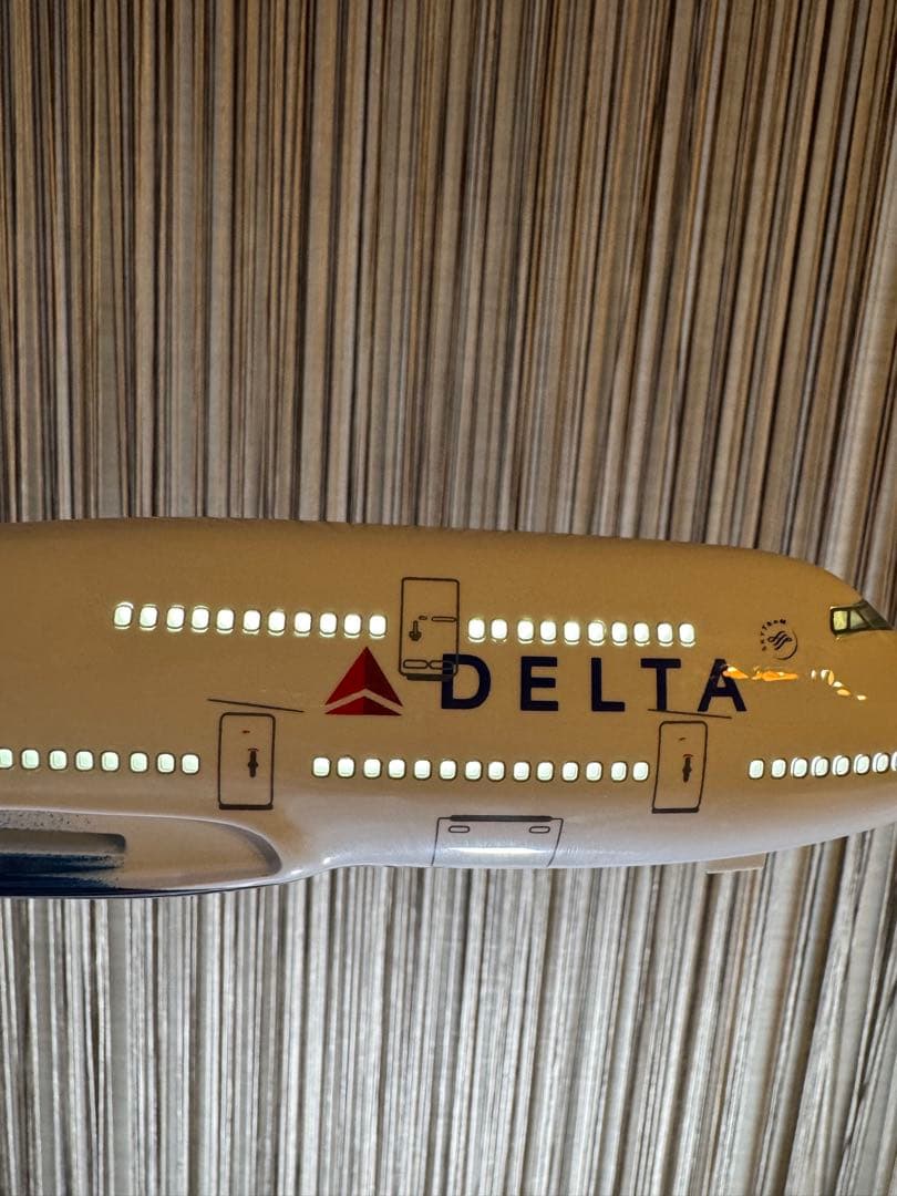 デルタ航空 B747 LED発光 1/160 DELTA モデル 46cm