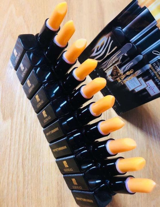 口紅  リップクリーム