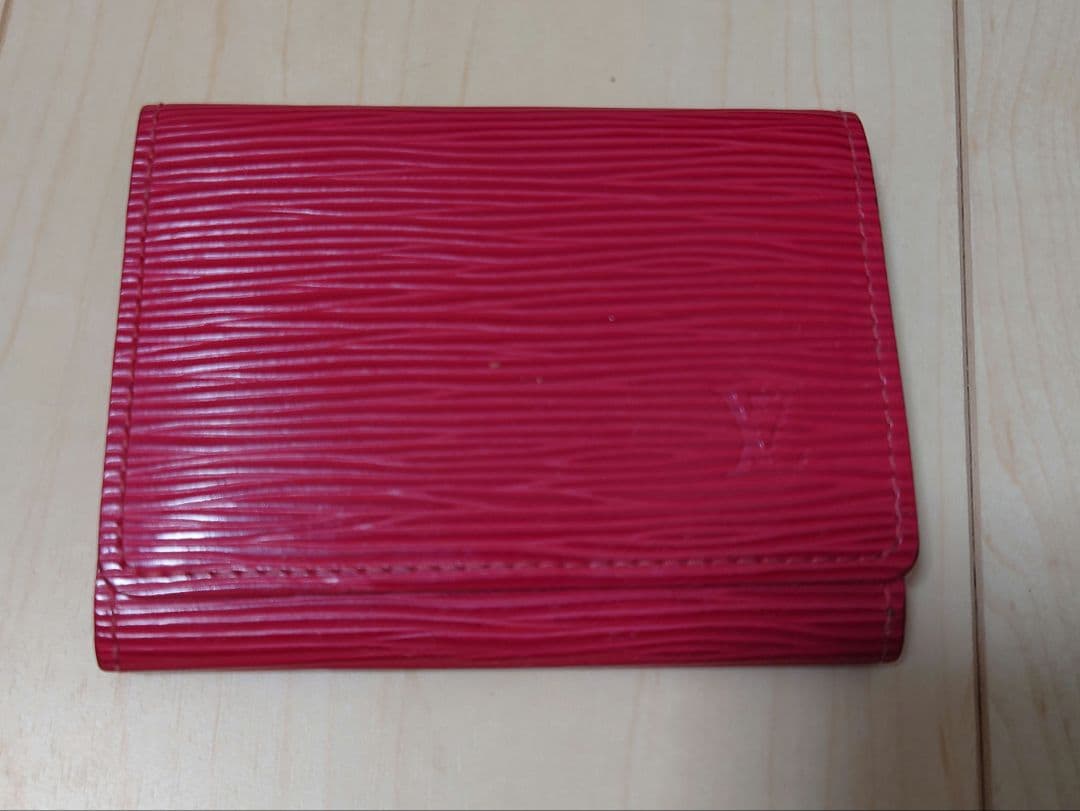 ヴィトン エピ カードケース