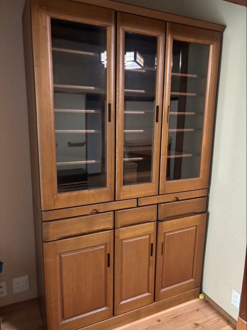 木製 ガラス扉 食器棚