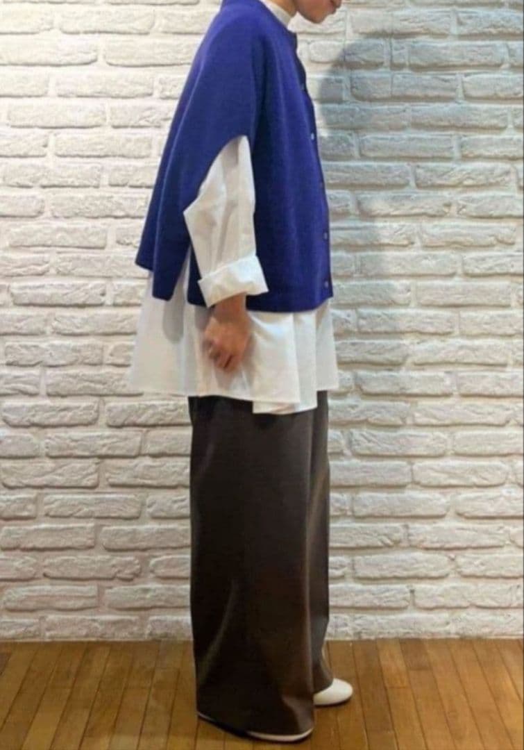 アデュートリステス エクストラファインウール2WAYニットベスト　未使用