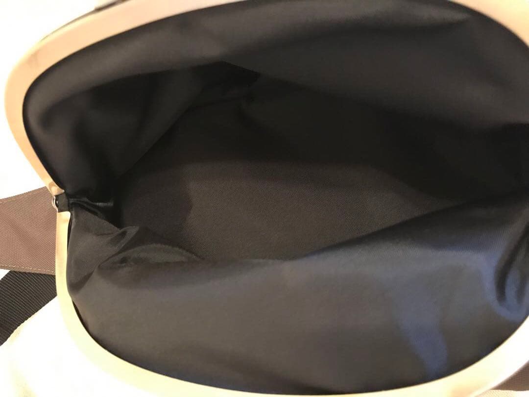 日曜限定値下げ　AYANOKOJI がま口　ボディバッグ　カーキ