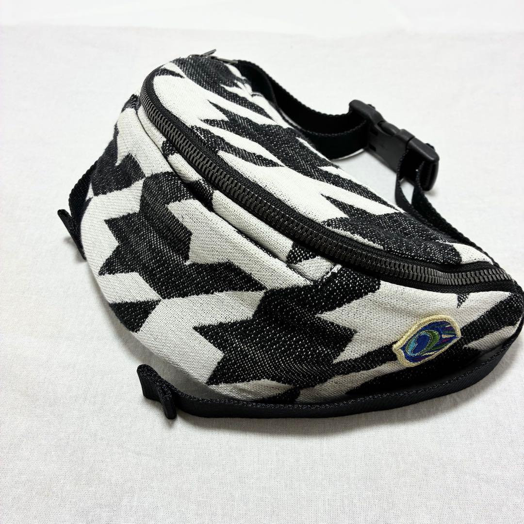 artipoppe/アーティポッペ　マジックベルトバッグ ツイード BW