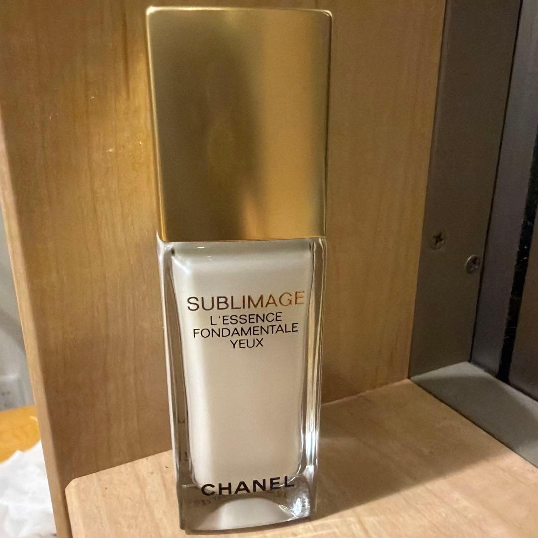 専用　シャネル　サブリマージュ　フォンダモンタルユー15ml 1回使用
