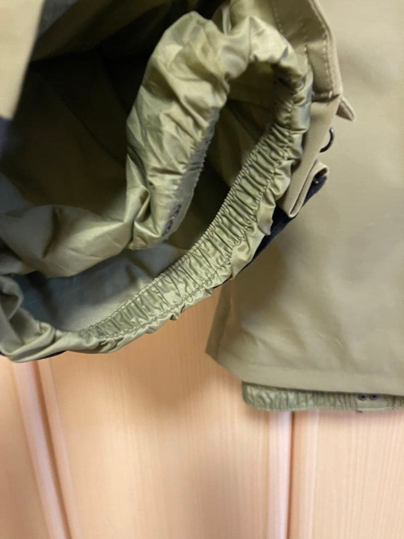 Boo　Burton ゴアテックグロリアパンツ　カーキ　Mサイズ　超美品